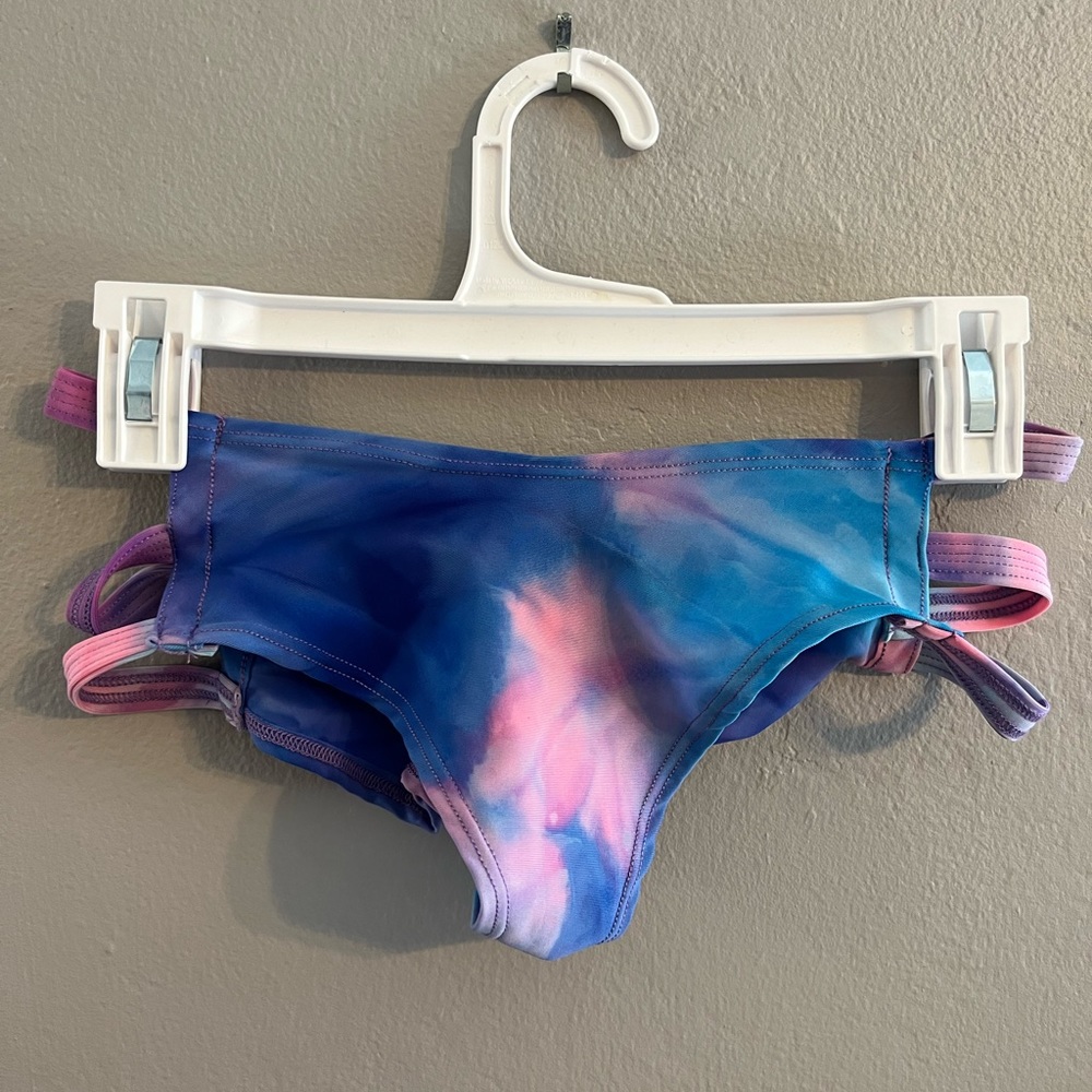 Mini tie dye festival bottoms. Iheartraves size Medium!